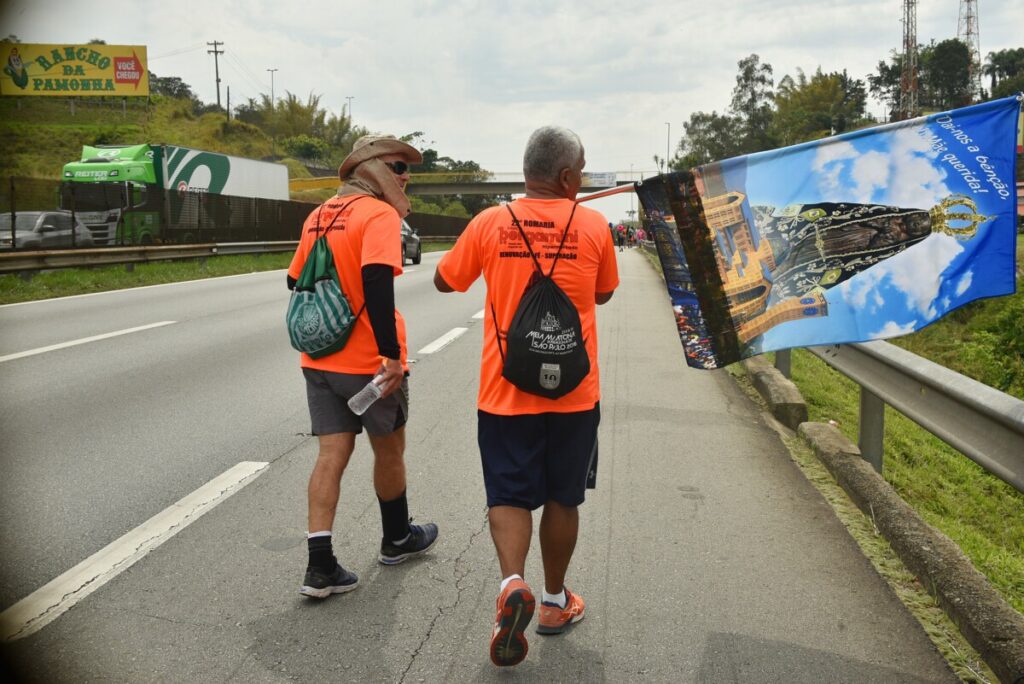 No caminho da fé, romeiros encontram ponto de apoio até a chegada a Aparecida - Jornal O São Paulo