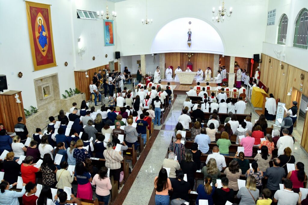 Criada há 65 anos, Paróquia São Domingos Sávio tem igreja matriz e altar dedicados - Jornal O São Paulo