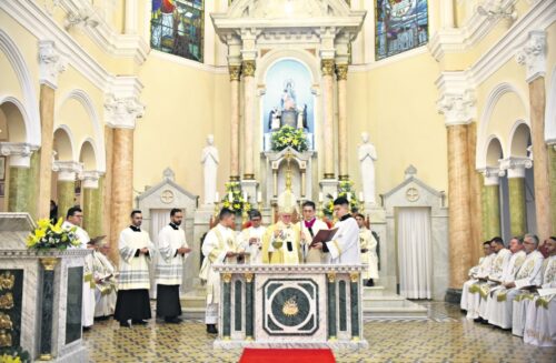 Cardeal Scherer dedica Igreja Nossa Senhora do Rosário de Pompeia e seu novo altar - Jornal O São Paulo