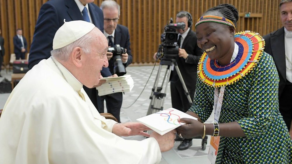 Papa: o esporte é gerador de comunidade, não de business e de lucro - Jornal O São Paulo