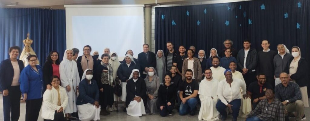 Núcleo da CRB regional promove encontro de religiosos - Jornal O São Paulo