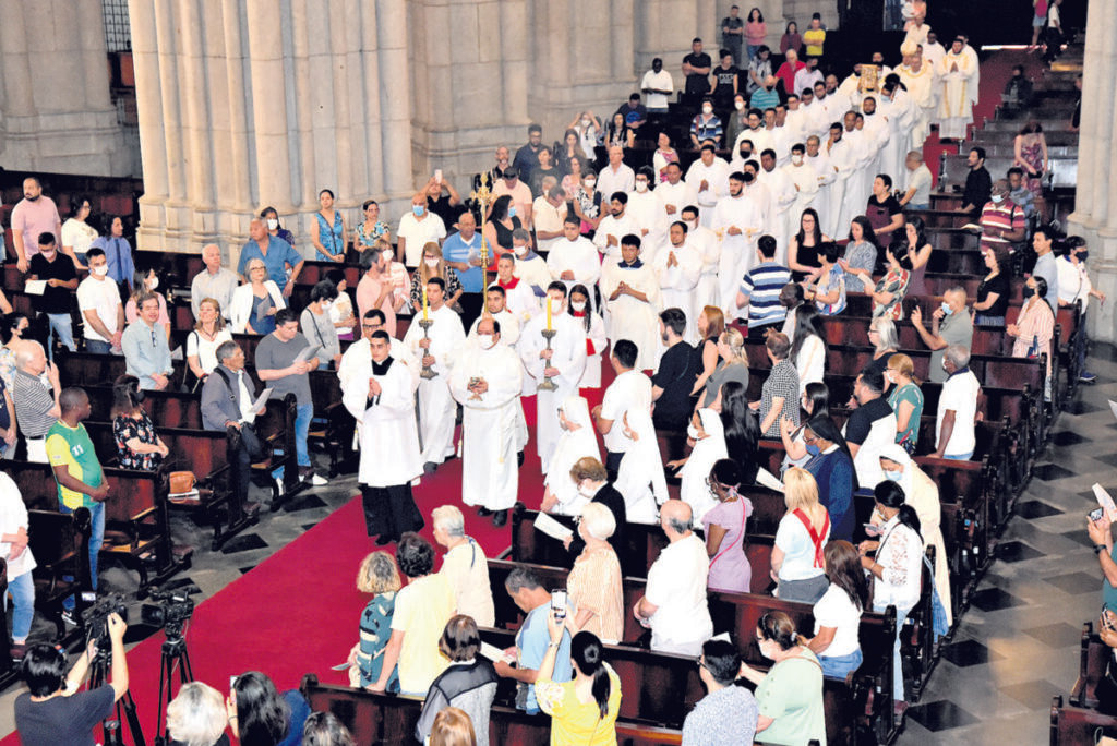 Em missa na Catedral da Sé, 3º Ano Vocacional do Brasil é aberto na Arquidiocese - Jornal O São Paulo