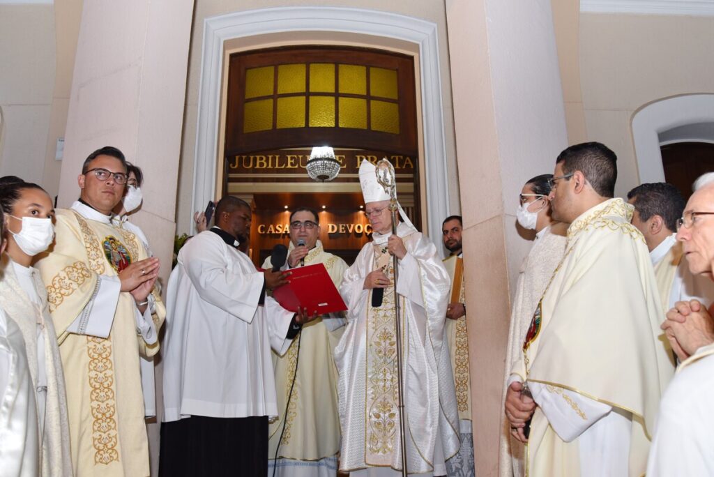 Santuário São Judas Tadeu inicia ano jubilar com abertura da Porta Santa - Jornal O São Paulo