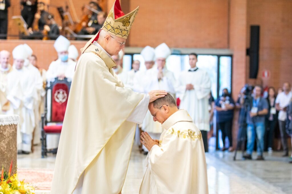 Dom Valdir José de Castro é ordenado bispo e toma posse na Diocese de Campo Limpo - Jornal O São Paulo