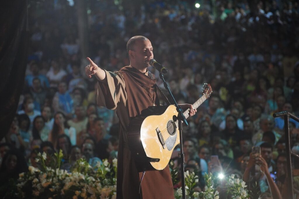 No Congresso Eucarístico, Vigília das Juventudes reúne cerca de 20 mil jovens no Centro de Convenções - Jornal O São Paulo