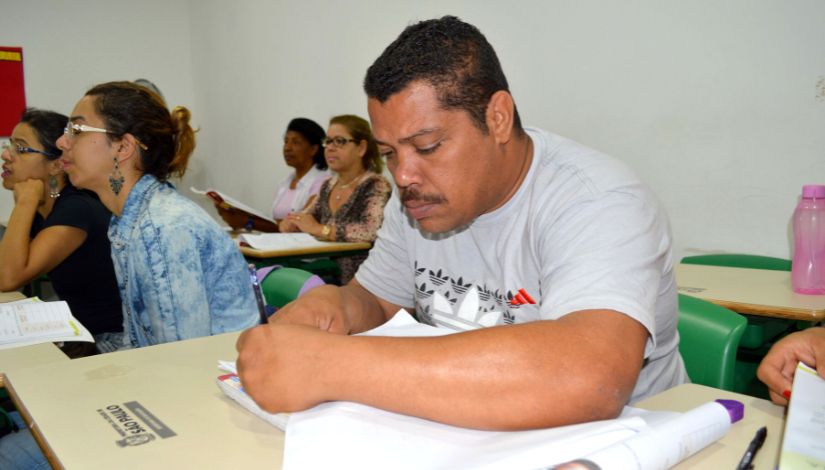 Escolas municipais de SP recebem matrículas de estudantes da EJA para 2023 - Jornal O São Paulo