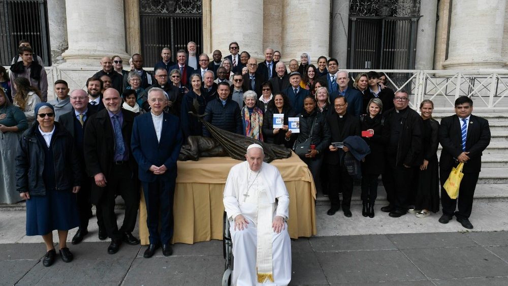 Escultura que convida o mundo a cuidar dos sem-teto é abençoada pelo Papa - Jornal O São Paulo