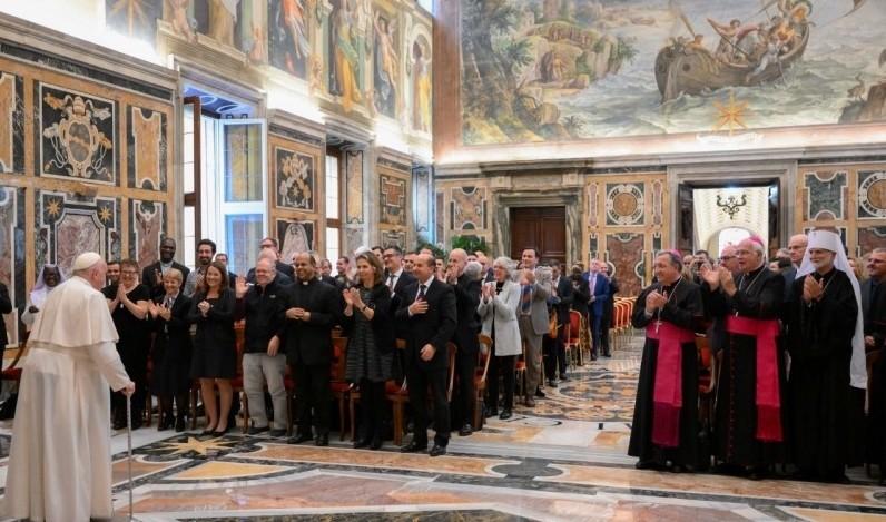 Francisco: comunicar com coragem os valores cristãos, dando voz aos excluídos - Jornal O São Paulo