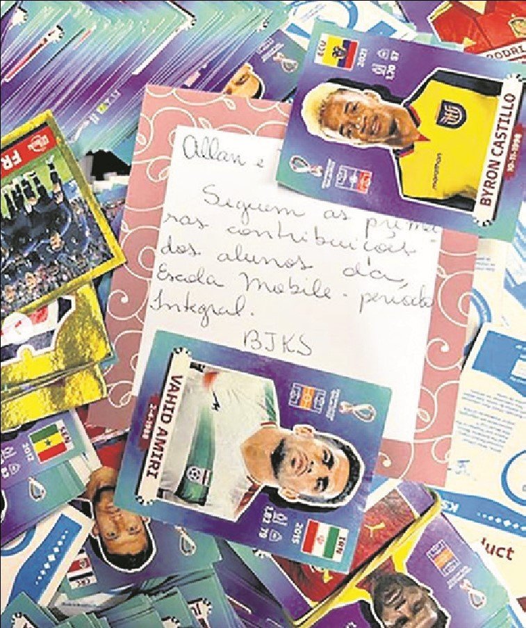 Allan, 15 anos, o idealizador do Figurinha para Todos - Jornal O São Paulo