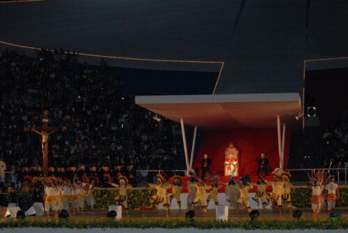 Bento XVI aos jovens em SP: ‘Não desperdiceis a vossa juventude’ - Jornal O São Paulo