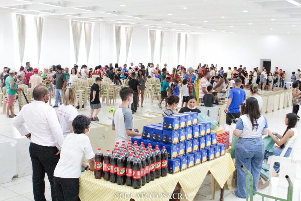 Na Sé, mais de cem famílias participam do ‘Natal dos Prediletos de Jesus’ - Jornal O São Paulo