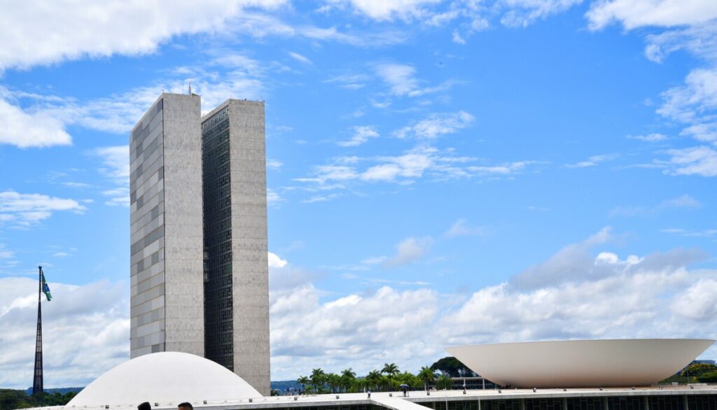 Com recomposição de forças, começa a nova legislatura na Câmara e no Senado - Jornal O São Paulo