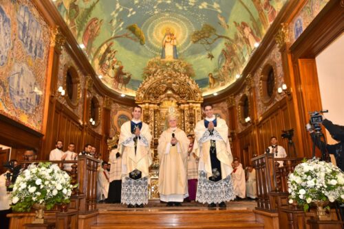 Cardeal Scherer ordena dois novos padres para a Arquidiocese de São Paulo