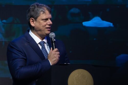 Tarcísio de Freitas toma posse do governo de São Paulo