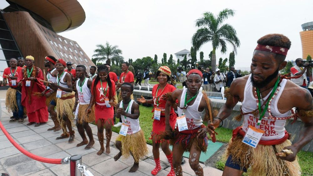 Papa Francisco chega à República Democrática do Congo - Jornal O São Paulo