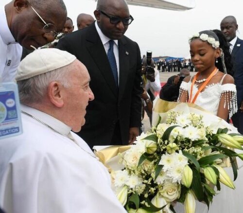 Papa Francisco chega à República Democrática do Congo - Jornal O São Paulo