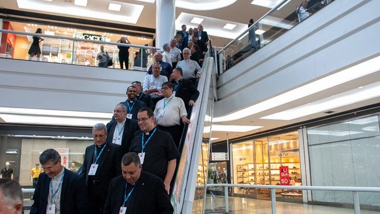 32º Curso dos Bispos: Igreja em saída com as novas comunidades - Jornal O São Paulo