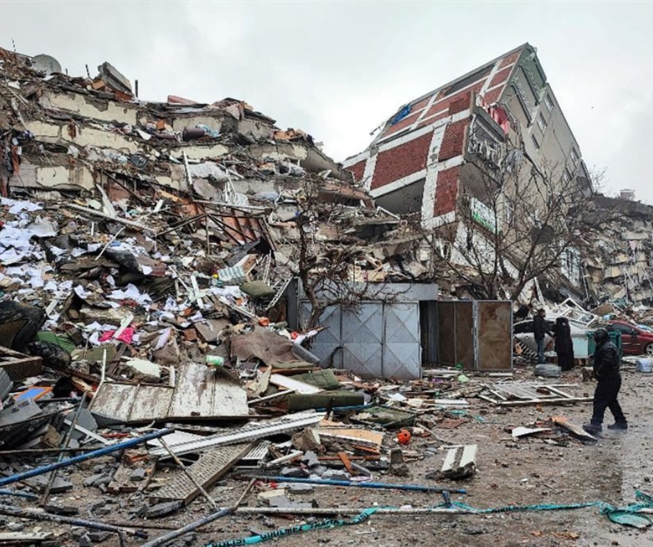 O Papa envia dez mil medicamentos para as vítimas do terremoto na Turquia - Jornal O São Paulo