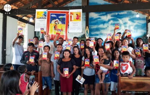 Bíblia da Criança em mais uma língua indígena - Jornal O São Paulo