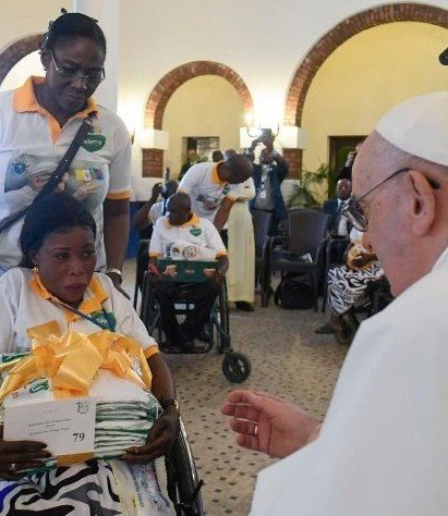 Papa tem encontro com membros de obras sociocaritativas na RD Congo - Jornal O São Paulo