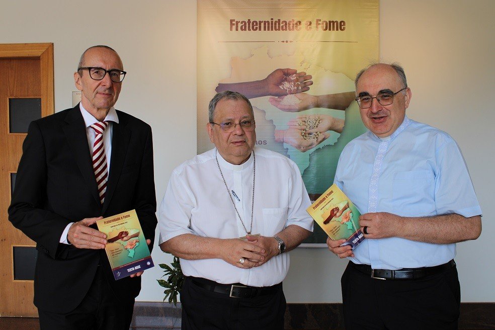 Secretário-Geral da CNBB recebe visita do Bispo Austríaco Dom Wilhelm Krautwaschl e do Embaixador da Áustria no Brasil - Jornal O São Paulo