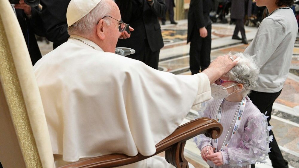 Papa: nas Doenças Raras, unir as forças para que todos tenham assistência médica - Jornal O São Paulo