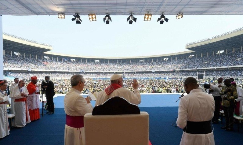 Papa aos jovens da RD Congo: das tuas mãos pode vir a paz que falta a este país - Jornal O São Paulo