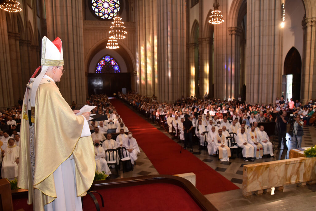‘Que o sínodo produza uma profunda renovação missionária em todos nós e em cada expressão de nossa Arquidiocese’ - Jornal O São Paulo