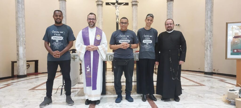 Dom Rogério visita paróquias e iniciativas evangelizadoras na Região Sé - Jornal O São Paulo