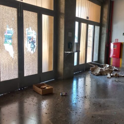 Santuário São Judas Tadeu tem portas de vidro vandalizadas durante a madrugada - Jornal O São Paulo