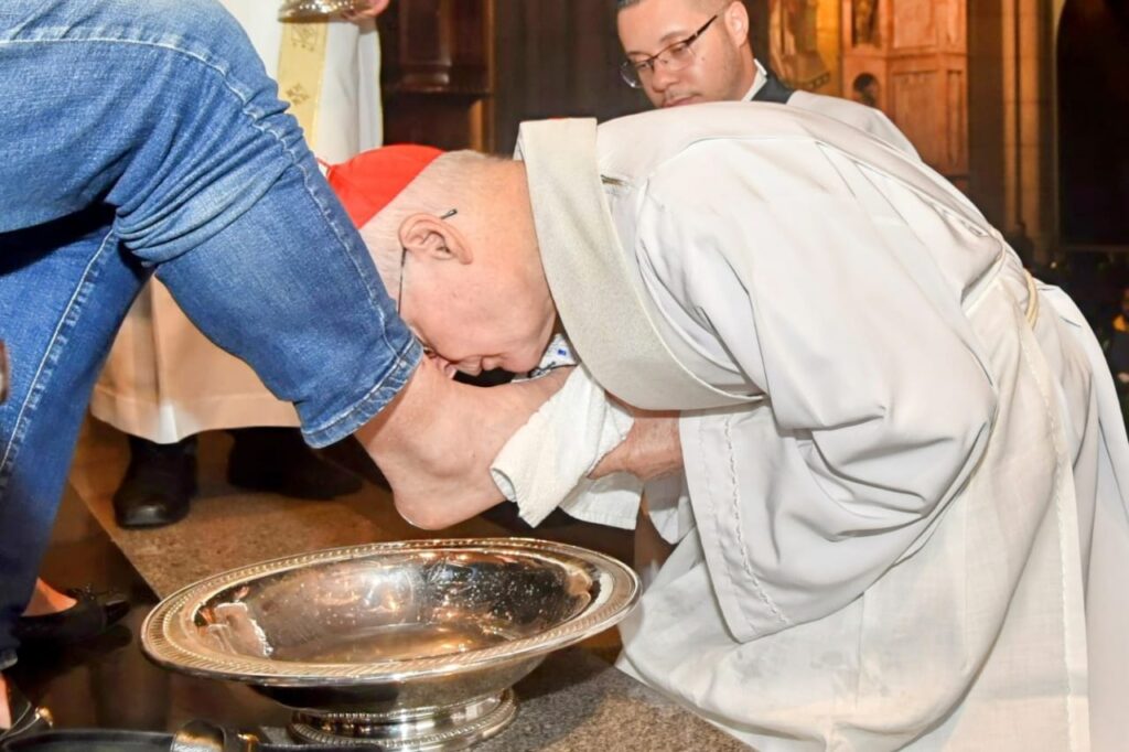 ‘Jesus nos deu o exemplo do serviço’ - Jornal O São Paulo