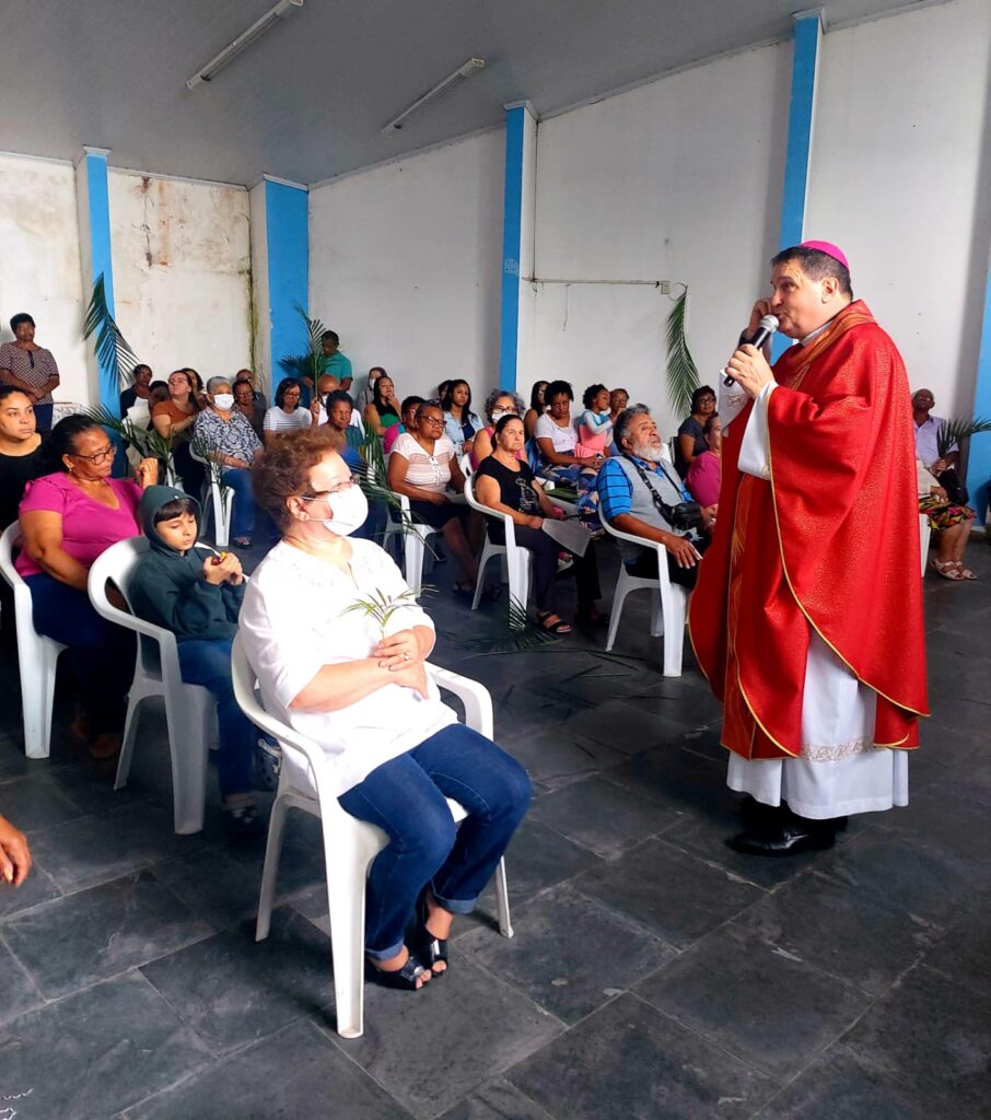 Fiéis saúdam Dom Ângelo por aniversário natalício - Jornal O São Paulo