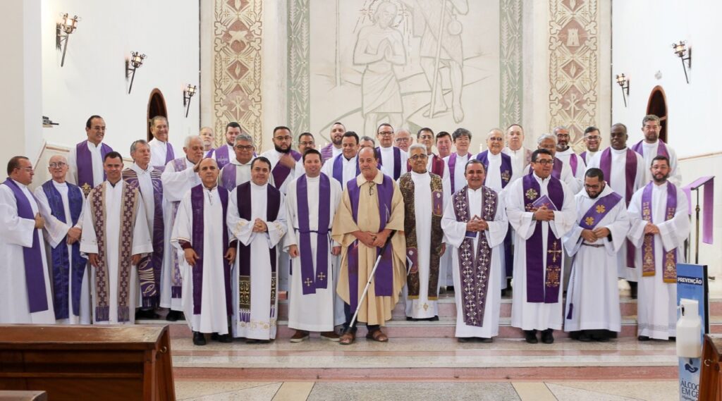 Na Lapa, Ministros Extraordinários da Sagrada Comunhão participam de formação - Jornal O São Paulo