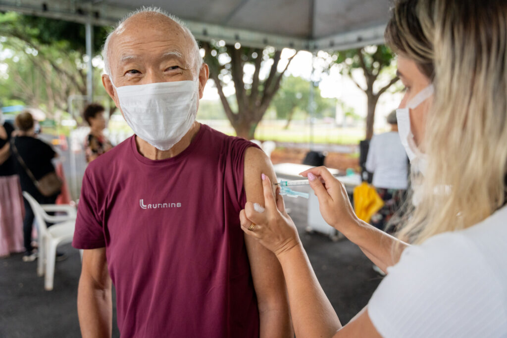 Disponível há mais de um mês, vacina bivalente tem baixa procura - Jornal O São Paulo