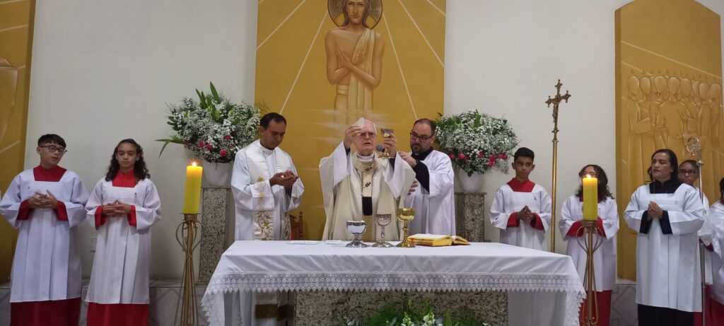Cardeal Scherer preside missa do Domingo de Páscoa na Vila Penteado - Jornal O São Paulo