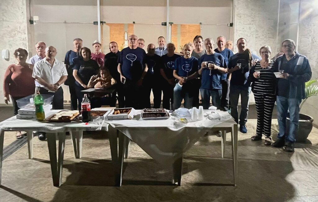 Fiéis recebem Dom José Benedito para as celebrações da Semana Santa  - Jornal O São Paulo