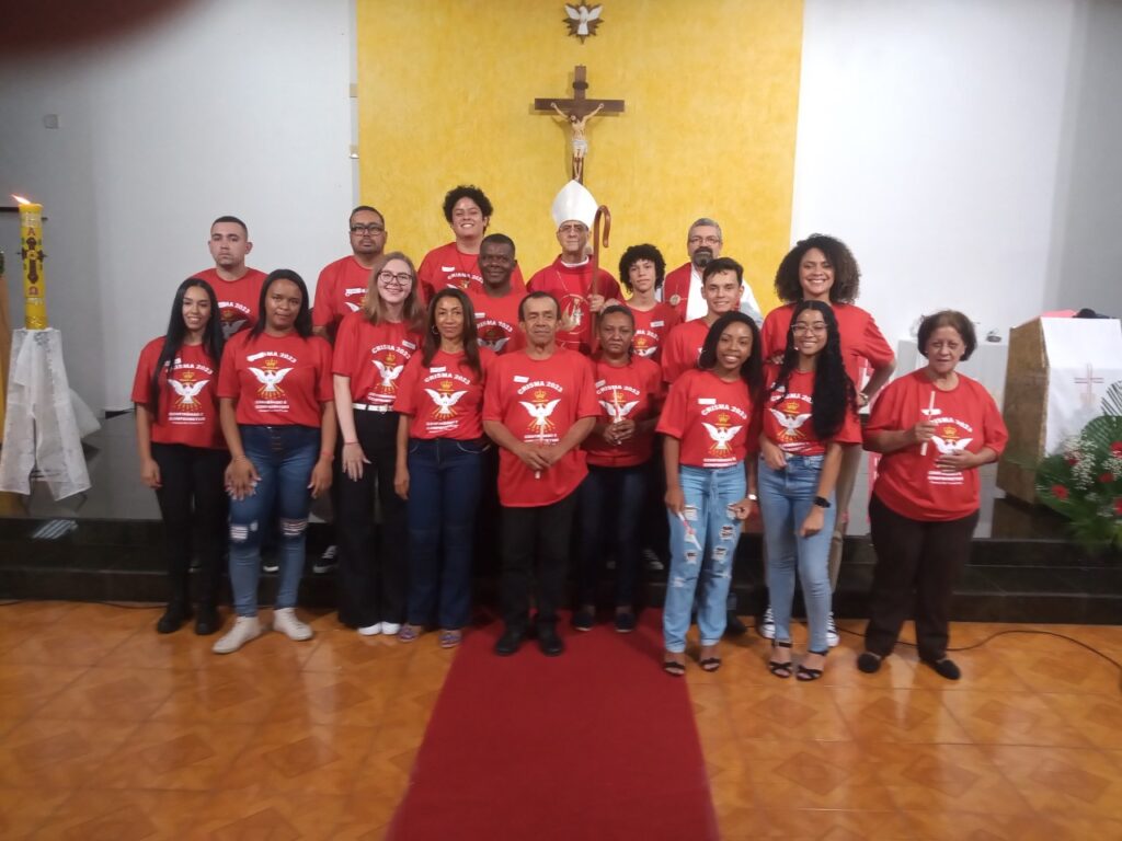 Crismas e batismos são realizados em missas na Região Lapa - Jornal O São Paulo