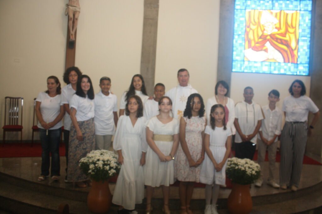 Crismas e batismos são realizados em missas na Região Lapa - Jornal O São Paulo