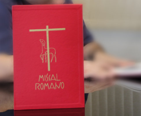 Comunidades têm até o 1º Domingo do Advento para iniciar o uso da nova tradução do Missal Romano - Jornal O São Paulo