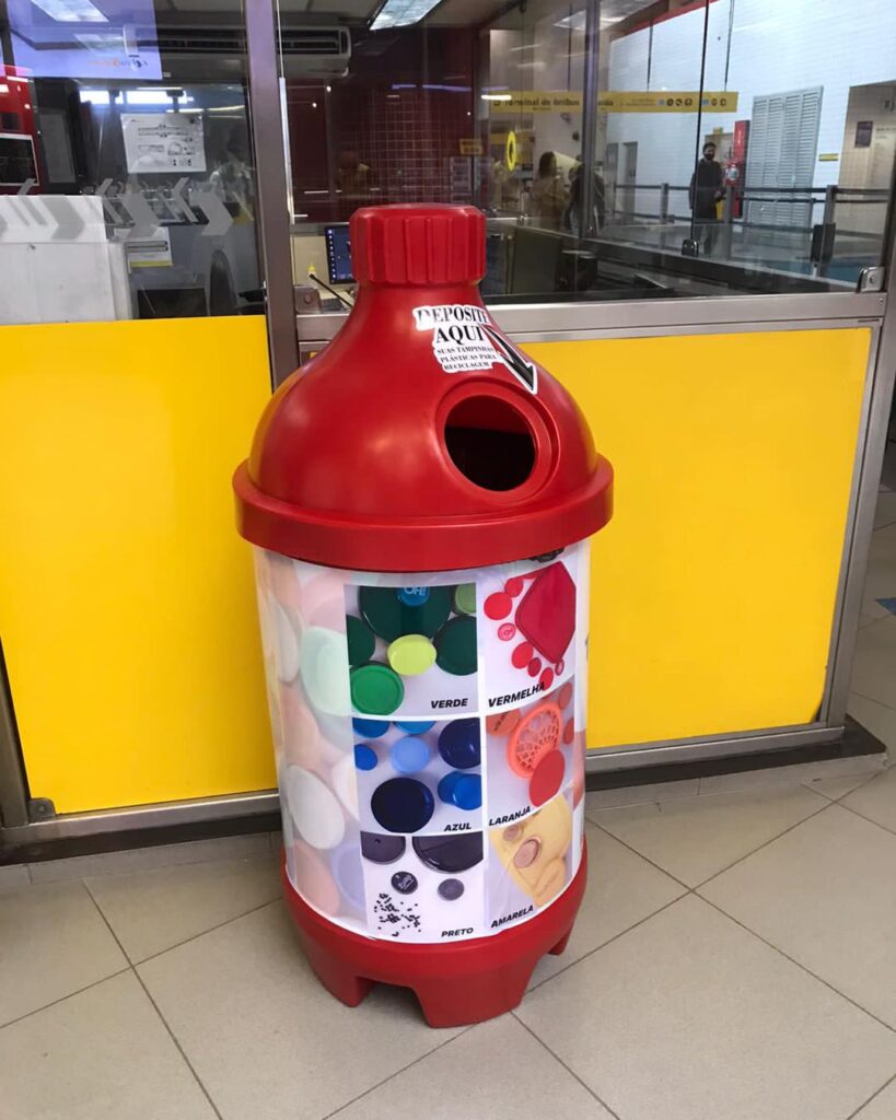 ‘Tampinhas de amor’: o que ia para o lixo agora impulsiona a solidariedade - Jornal O São Paulo