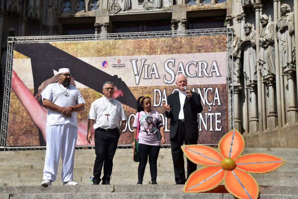 Via-Sacra da Criança e do Adolescente ecoa o drama da fome e o sofrimento do povo ianomâmi - Jornal O São Paulo