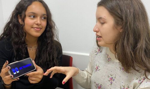 Estudantes do ensino técnico desenvolvem app para tradução em Libras - Jornal O São Paulo