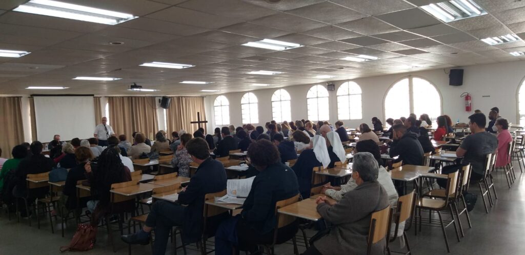 Na Sé, catequistas iniciam itinerário formativo na Escola Bíblico-Catequética - Jornal O São Paulo