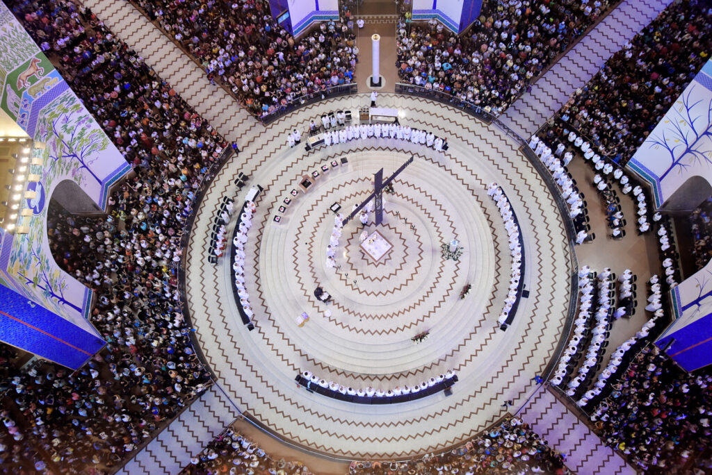 Fiéis da Arquidiocese de São Paulo agradecem à Mãe Aparecida pelas vocações