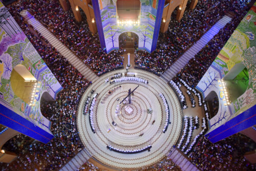Fiéis da Arquidiocese de São Paulo agradecem à Mãe Aparecida pelas vocações