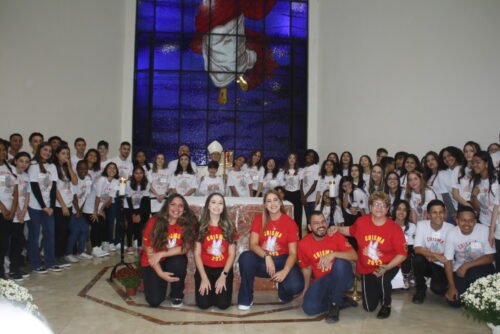 Dom José Benedito confere o sacramento da Crisma em 3 paróquias da Lapa - Jornal O São Paulo