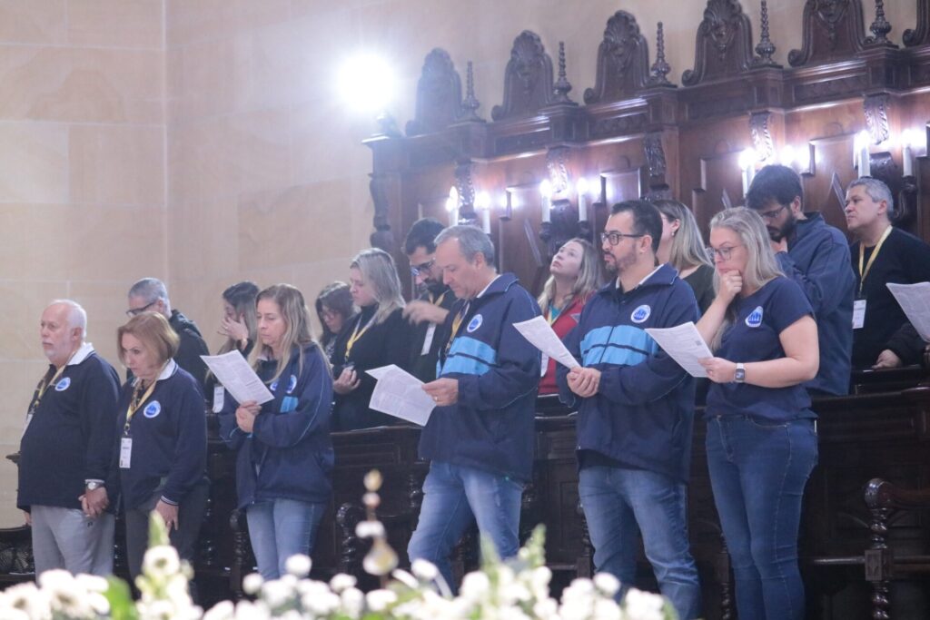 Peregrinações marianas e crismas mobilizam paróquias na Sé - Jornal O São Paulo