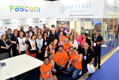 Comunicadores fazem experiência de imersão no estande da Arquidiocese de São Paulo