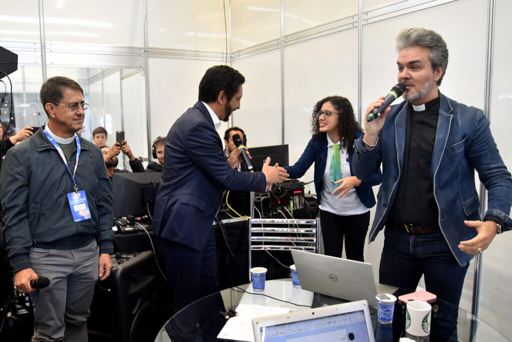 Prefeito de São Paulo visita a ExpoCatólica