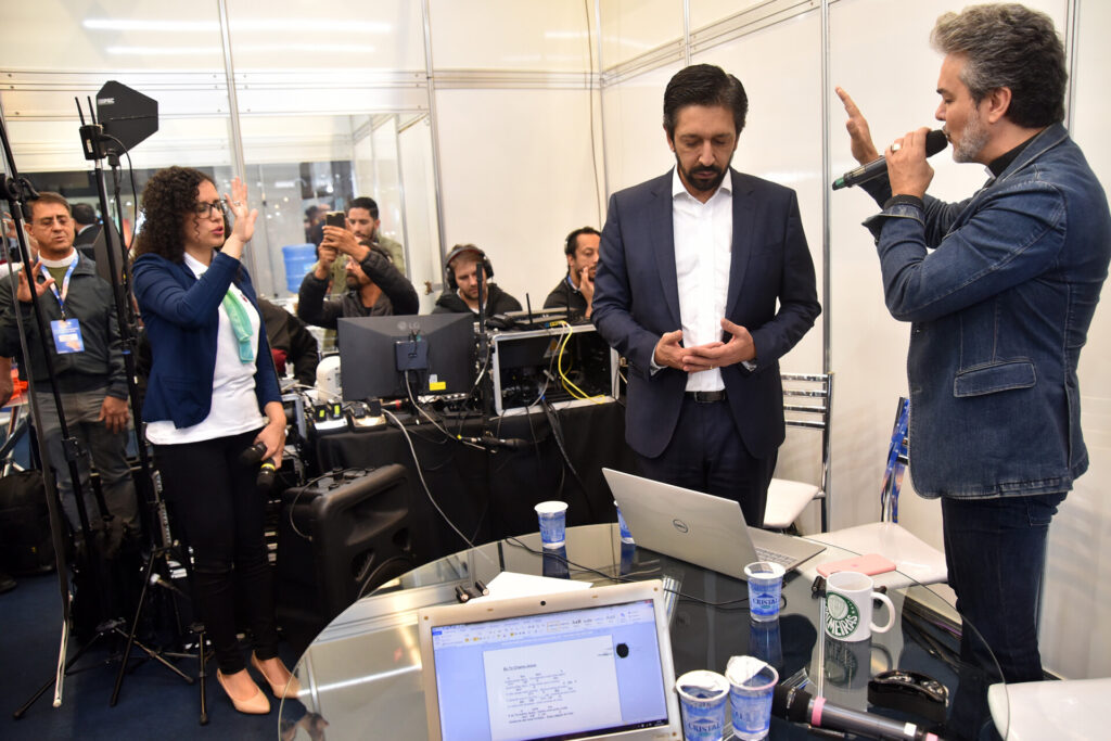 Prefeito de São Paulo visita a ExpoCatólica